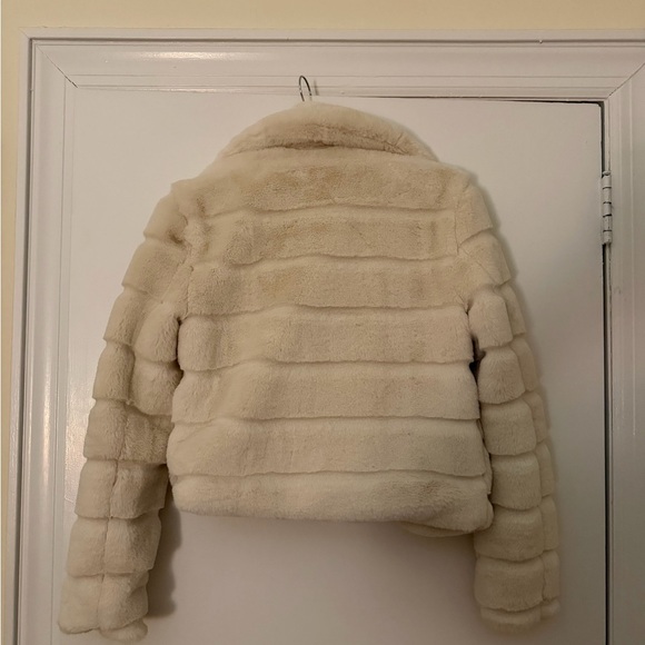 Blank NYC Quilted Faux Fur crop jacket - Picture 3 of 3